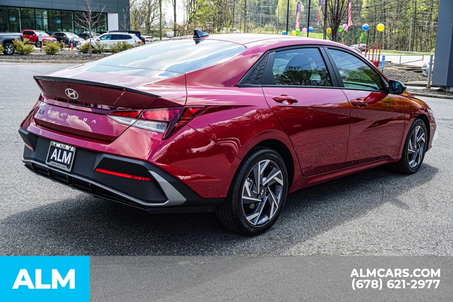2025 Hyundai Elantra SEL - Photo 6