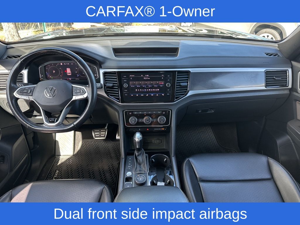 2022 Volkswagen Atlas Cross Sport V6 SEL R-Line photo 11