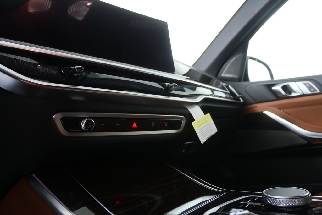 Thumbnail: 2026 BMW X5 - 21