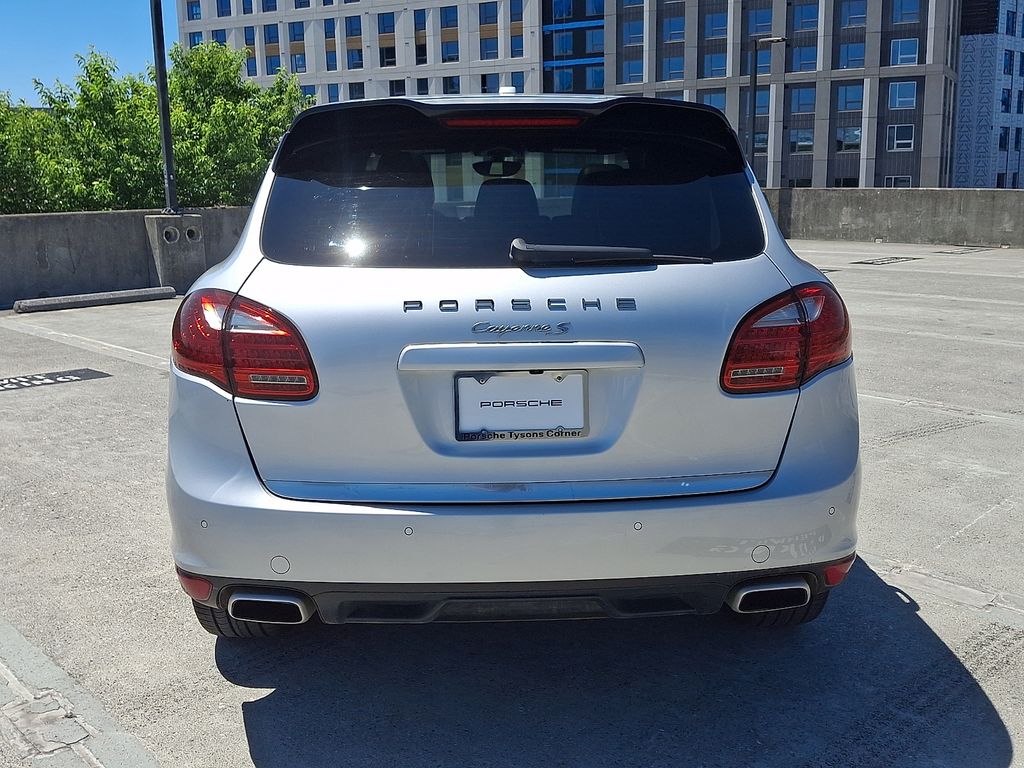 Thumbnail: 2012 Porsche Cayenne - 9