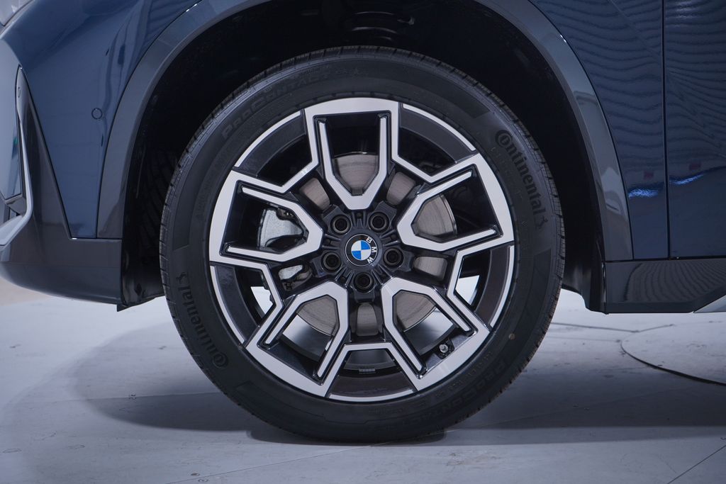 Thumbnail: 2026 BMW X1 - 2