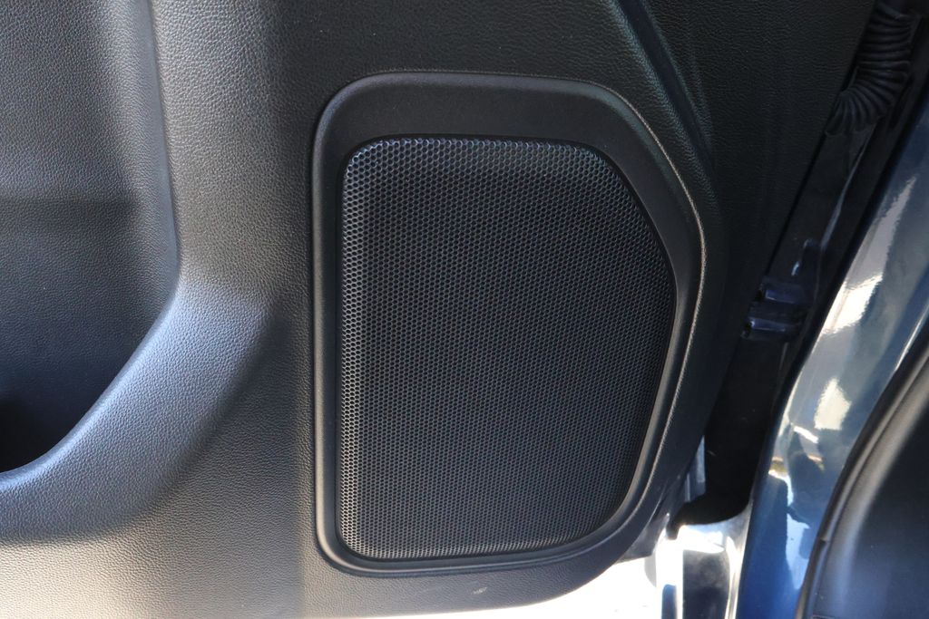 Thumbnail: 2022 Chevrolet Silverado 1500 - 18