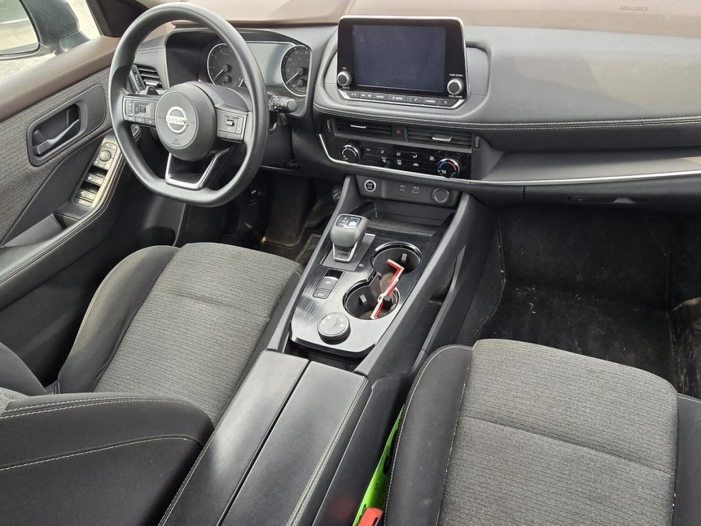 Used 2021 White Nissan S image 20