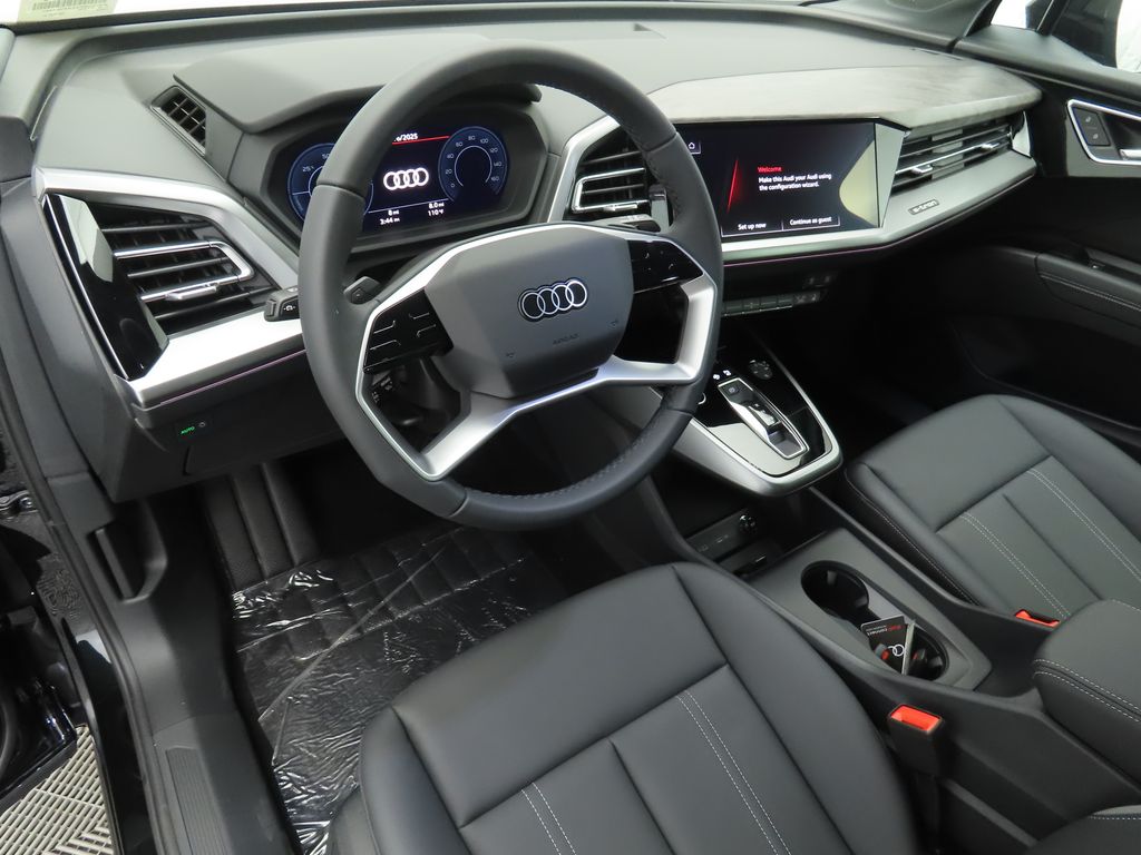 2025 Audi Q4 e-tron  9