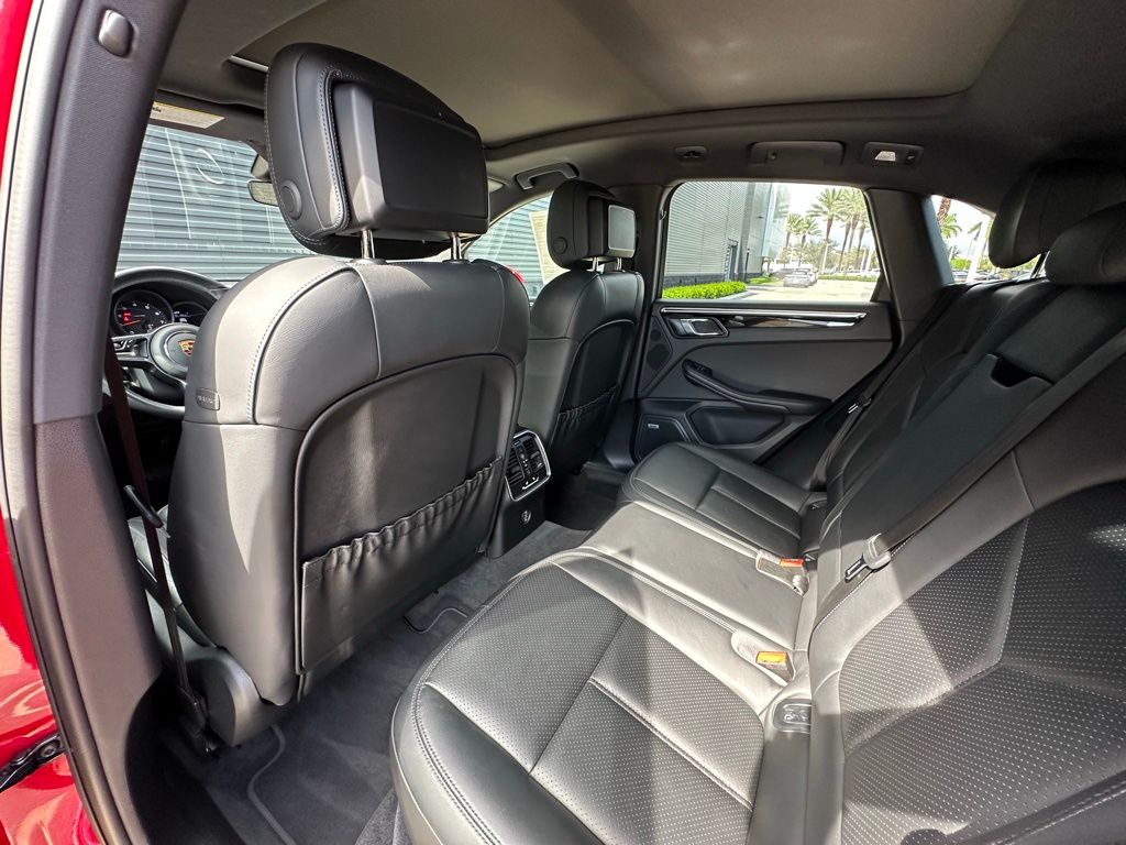 Thumbnail: 2019 Porsche Macan - 31