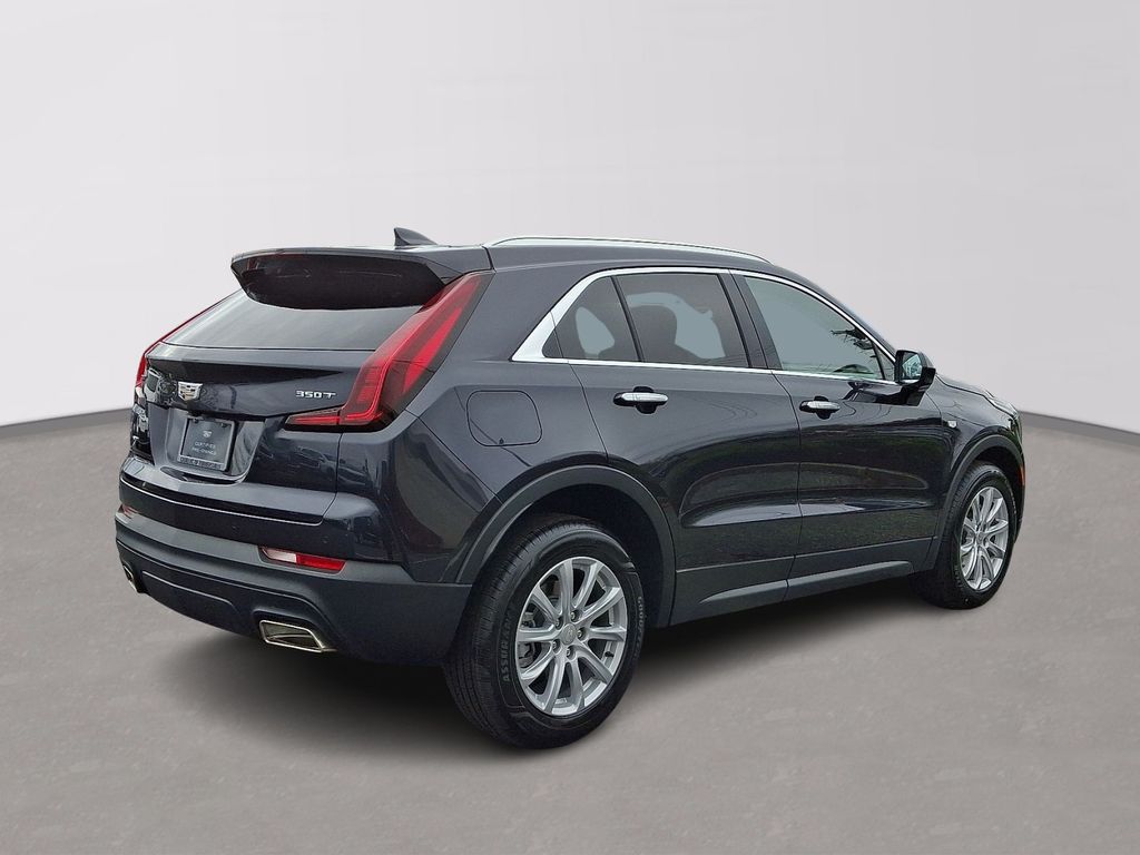 Thumbnail: 2022 Cadillac XT4 - 6