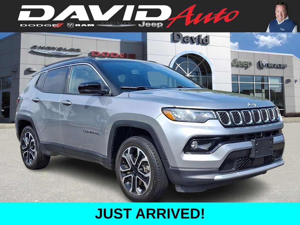 Billet Silver Metallic Clearcoat 2023 Jeep Compass SUV / Crossover Four-Wheel Drive 8-Speed Automatic