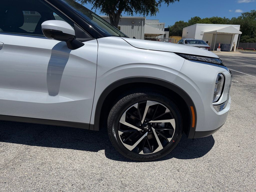 Used 2023 Mitsubishi Outlander SUV