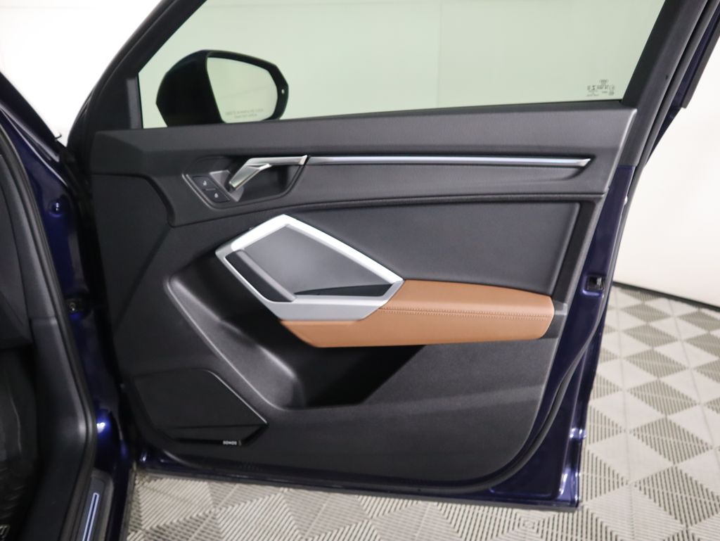 Thumbnail: 2022 Audi Q3 - 26