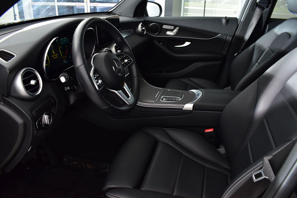 Thumbnail: 2022 Mercedes-Benz GLC - 13