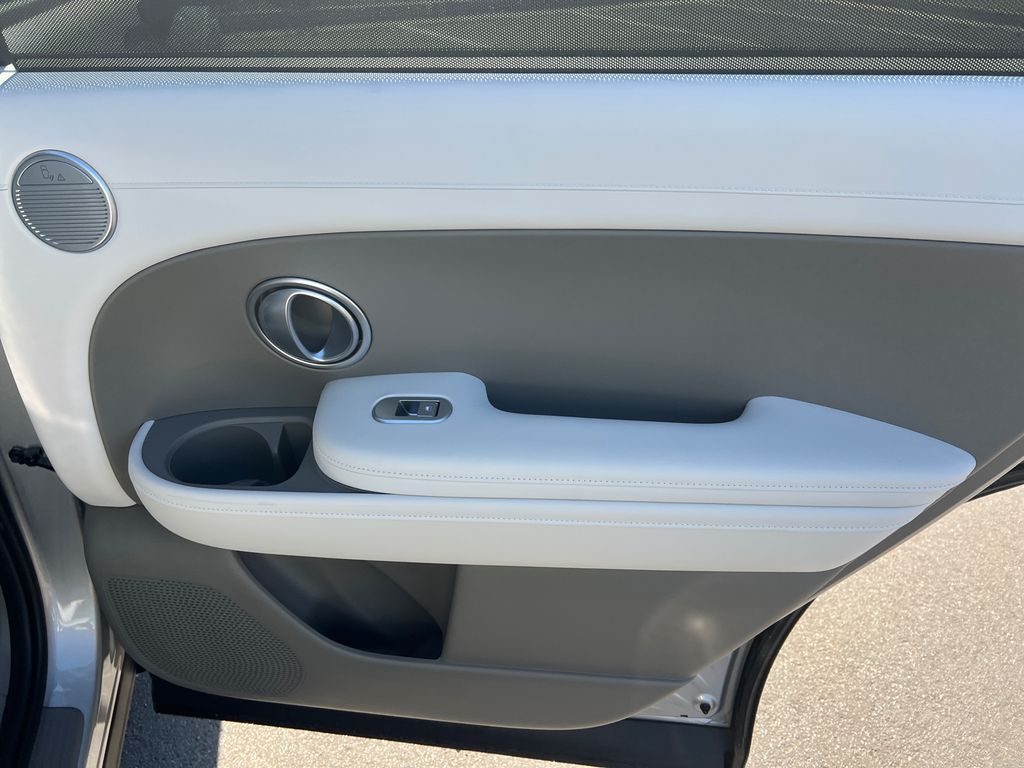 New 2026 Silver Hyundai SEL image 18