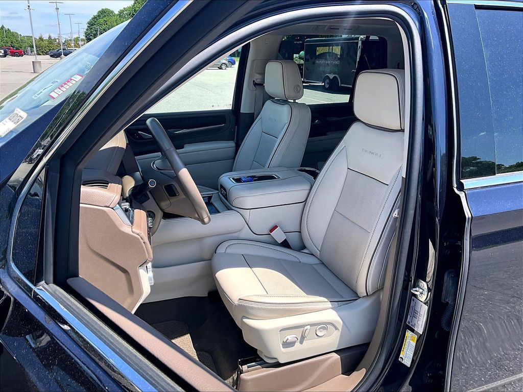 2022 GMC Yukon — photo 10