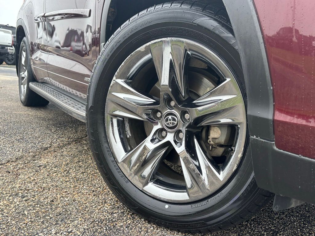2019 Toyota Highlander Hybrid Limited photo