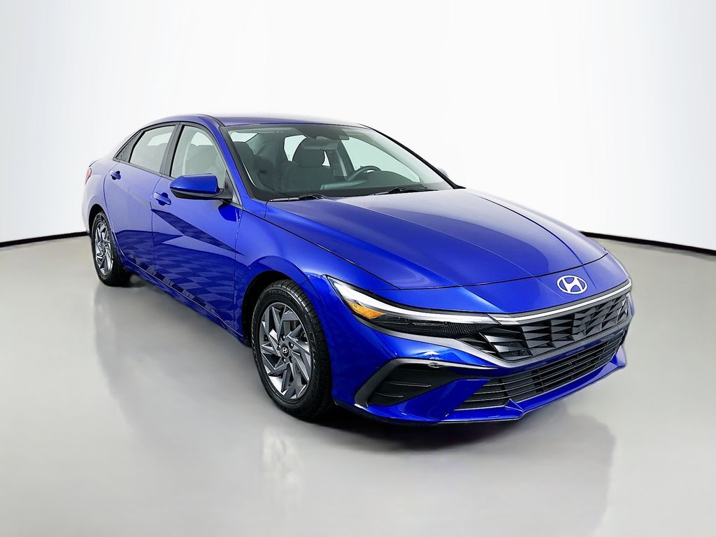 Thumbnail: 2024 Hyundai Elantra - 3