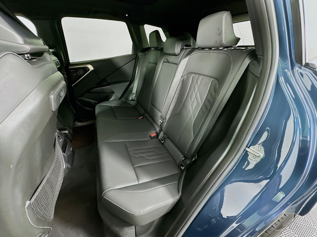 Thumbnail: 2025 BMW X3 - 23