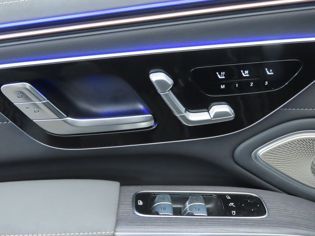2025 Mercedes-Benz EQS 450 25