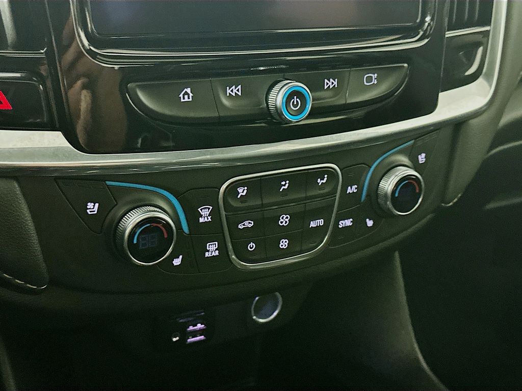 Used 2023 White Chevrolet Premier image 18