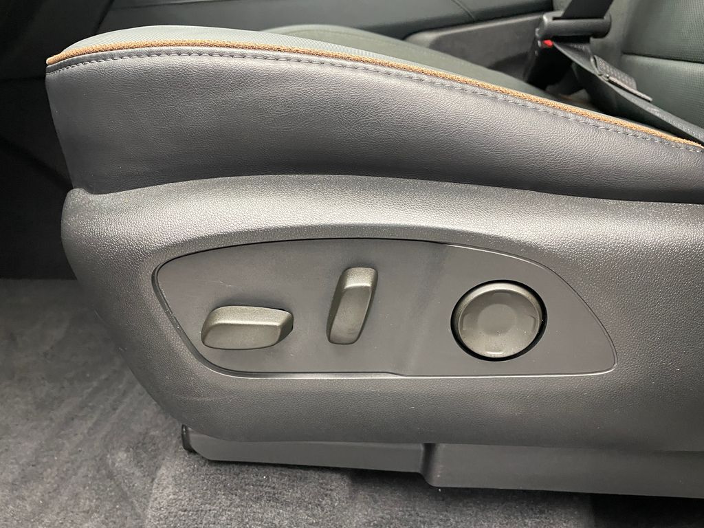 Thumbnail: 2024 GMC Acadia - 14