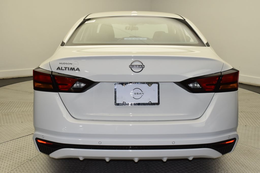 2025 Nissan Altima S 6