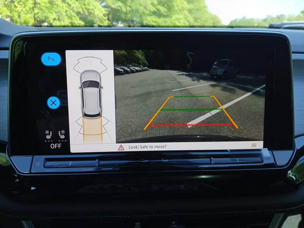 New 2026 Black Volkswagen SE w/Technology image 19