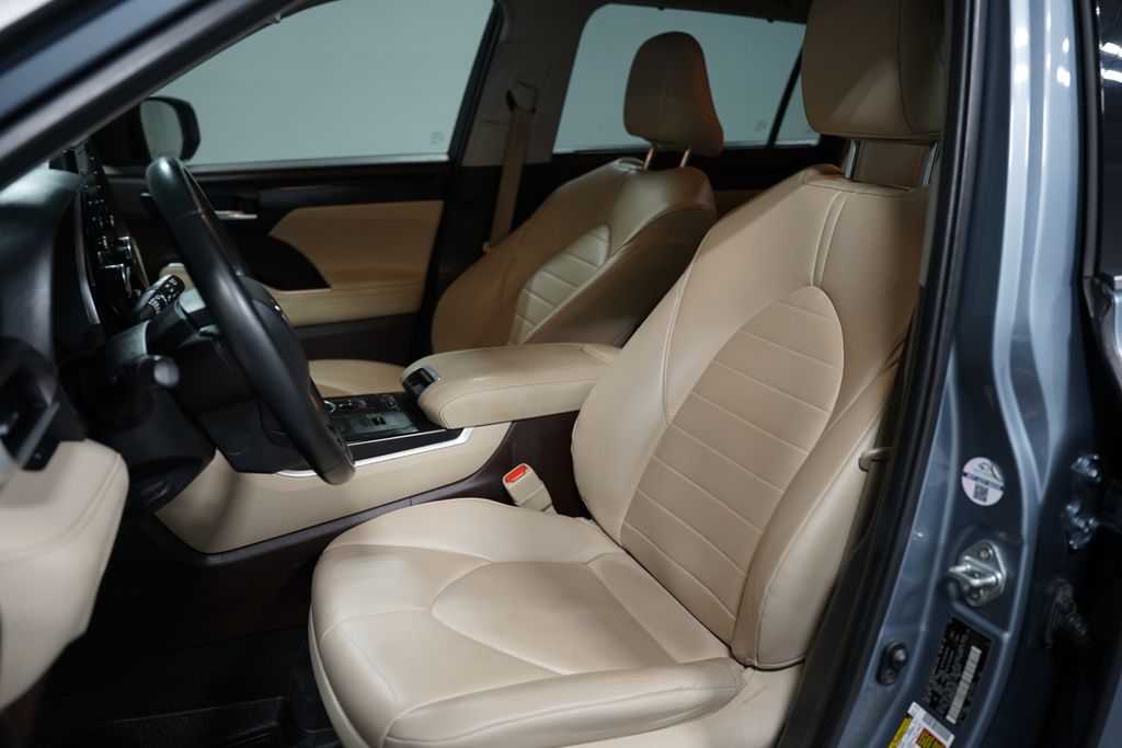 2021 Toyota Highlander XLE 6