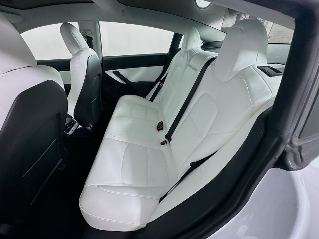 2020 Tesla Model 3 Standard Range 22
