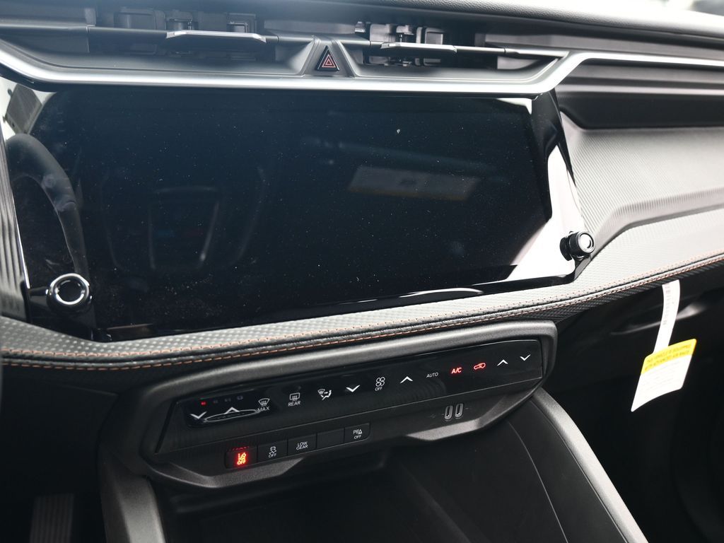 New 2026 Silver Zynith Clearcoat Jeep Overland image 23