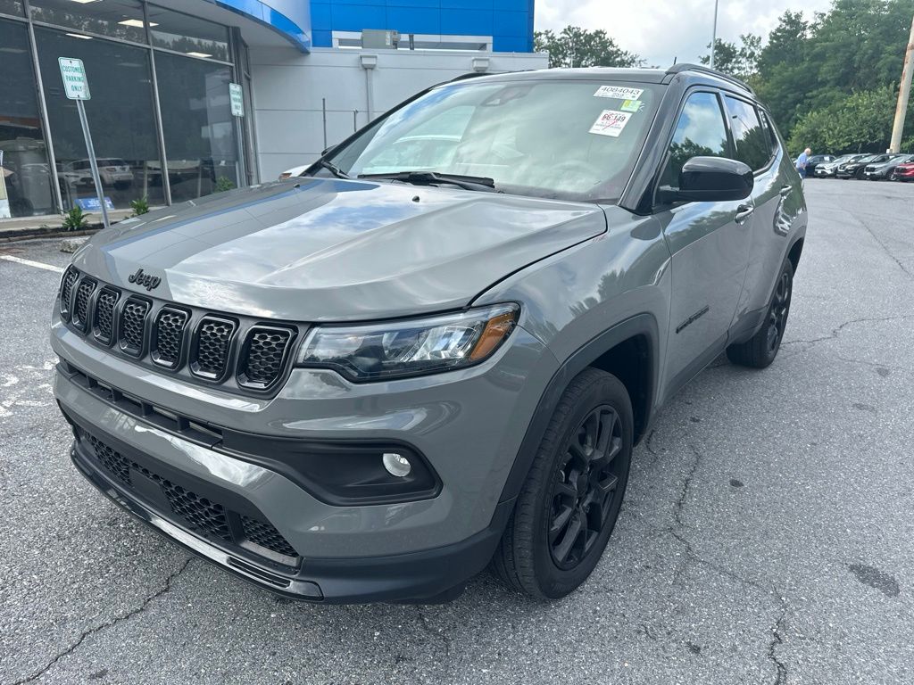 Gray Clearcoat 2023 Jeep Compass SUV / Crossover Four-Wheel Drive 8-Speed Automatic