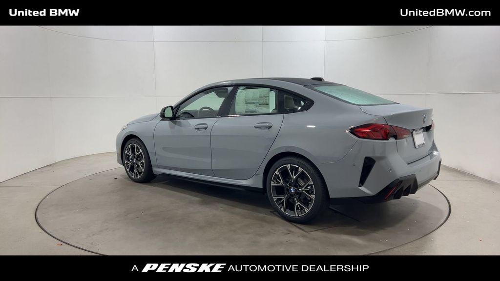 Thumbnail: 2026 BMW 2 Series - 6