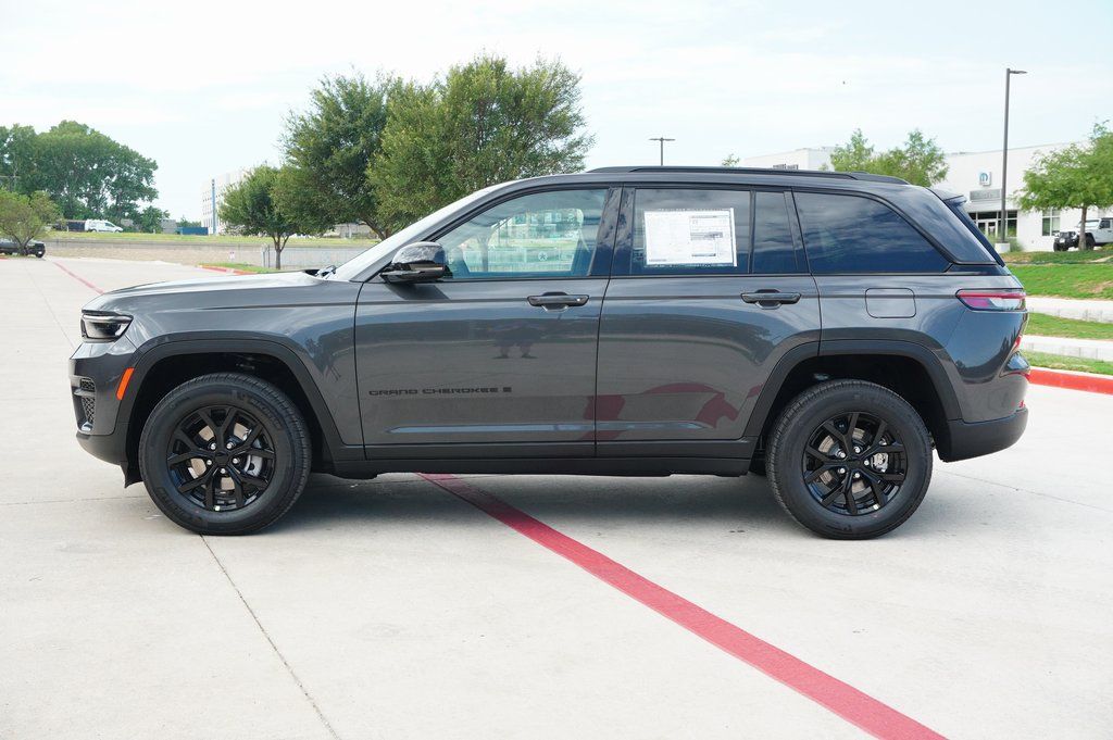 New Car 2025 Jeep Grand Cherokee  Altitude X For Sale Under $40,000 In Weatherford, Texas