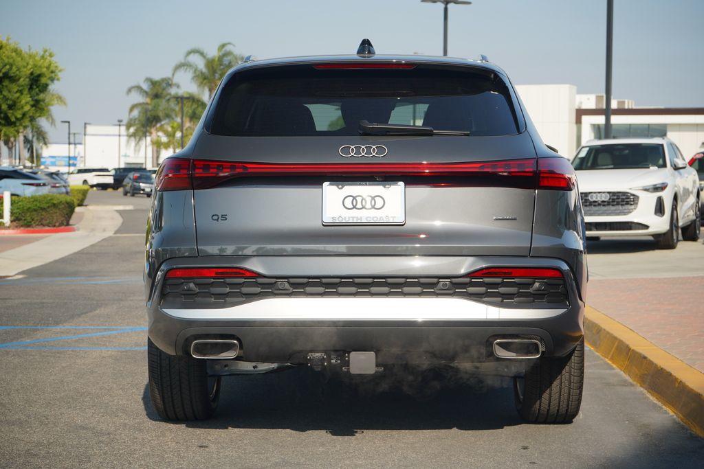 Thumbnail: 2025 Audi Q5 - 4