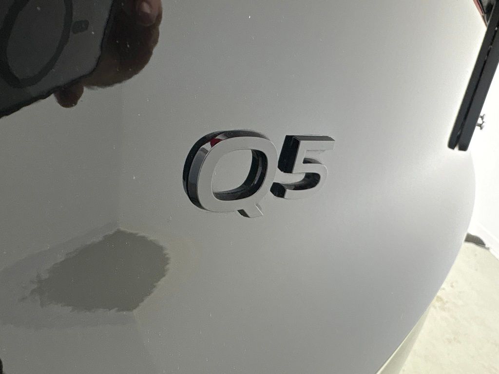 Thumbnail: 2025 Audi Q5 - 12
