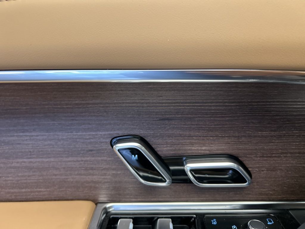 Thumbnail: 2026 Land Rover Range Rover - 22