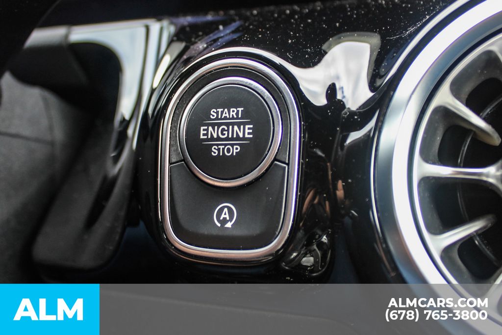 Used 2025 Black Mercedes-Benz GLA 250 image 29