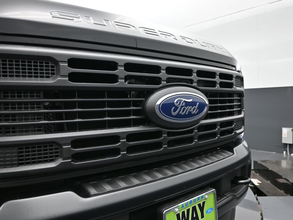 2026 Ford F-350 XL photo 13