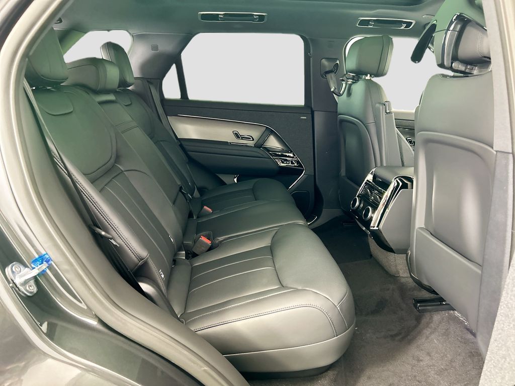 Thumbnail: 2026 Land Rover Range Rover Sport - 21