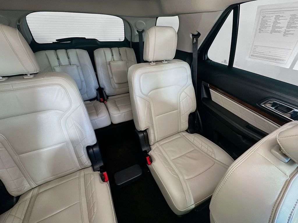 Used 2018 White Ford Platinum image 14