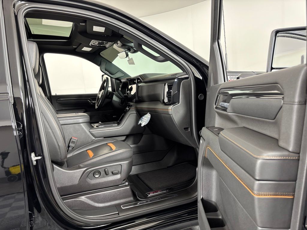 Thumbnail: 2024 GMC Sierra 2500 - 6