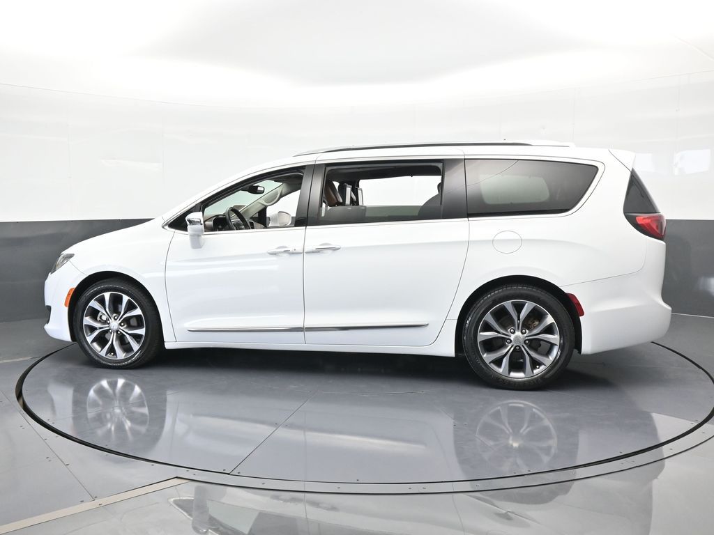 Used 2017 Chrysler Pacifica Limited with VIN 2C4RC1GG3HR705626 for sale in Miami, FL