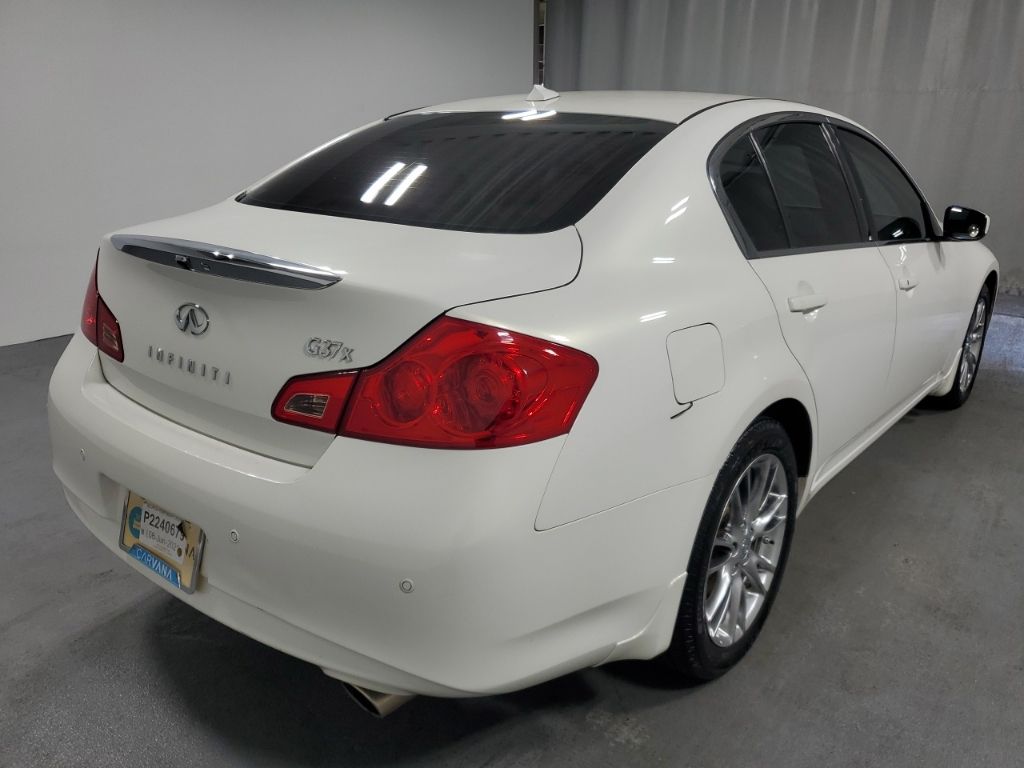 2012 INFINITI G37 X 8