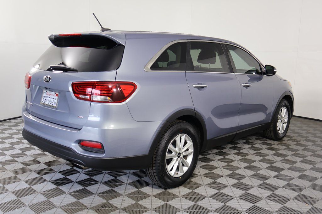 Thumbnail: 2020 Kia Sorento - 4