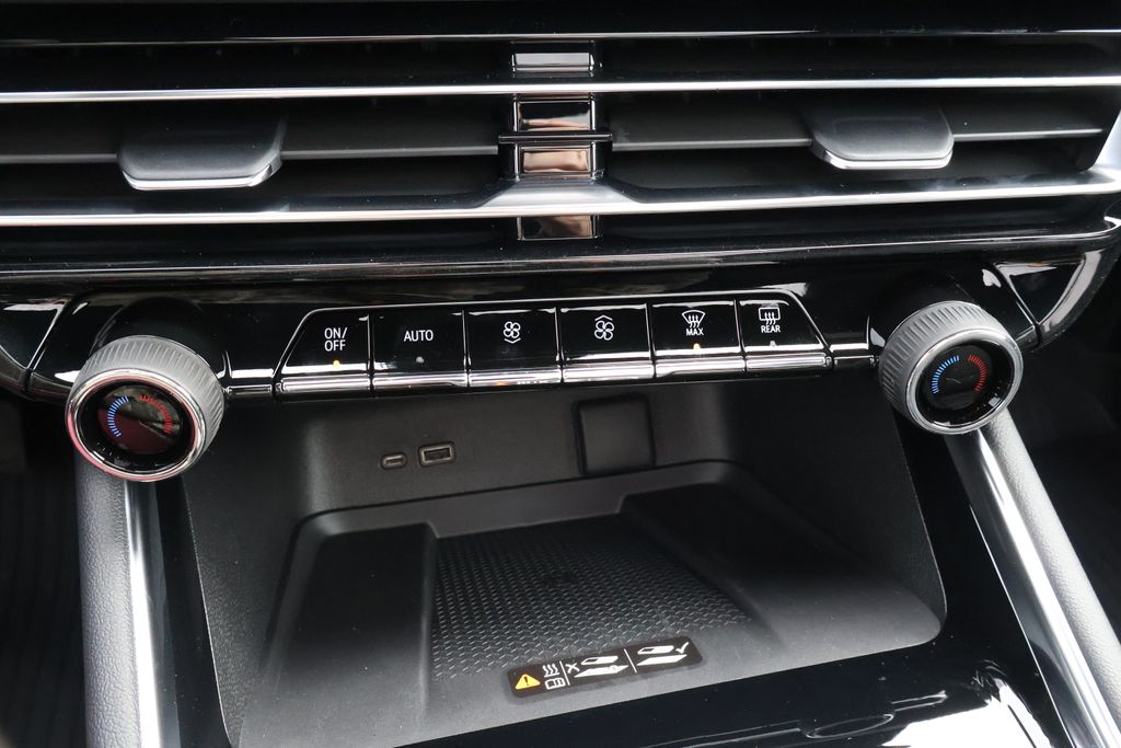 Thumbnail: 2026 Chevrolet Traverse - 28