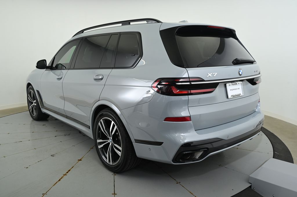 2023 BMW X7 xDrive40i 3