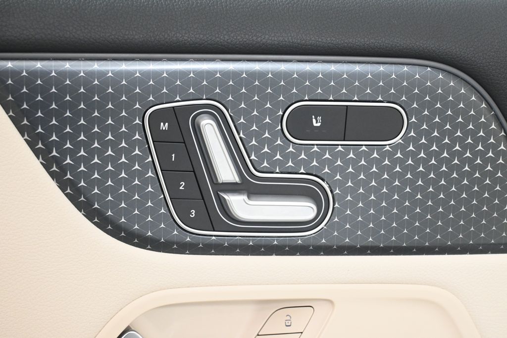 2025 Mercedes-Benz GLA 250 4MATIC 28