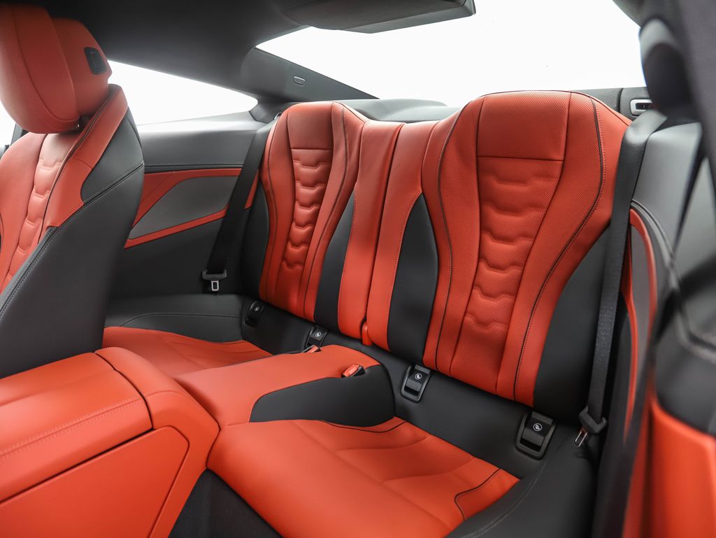 Thumbnail: 2026 BMW 8 Series - 20