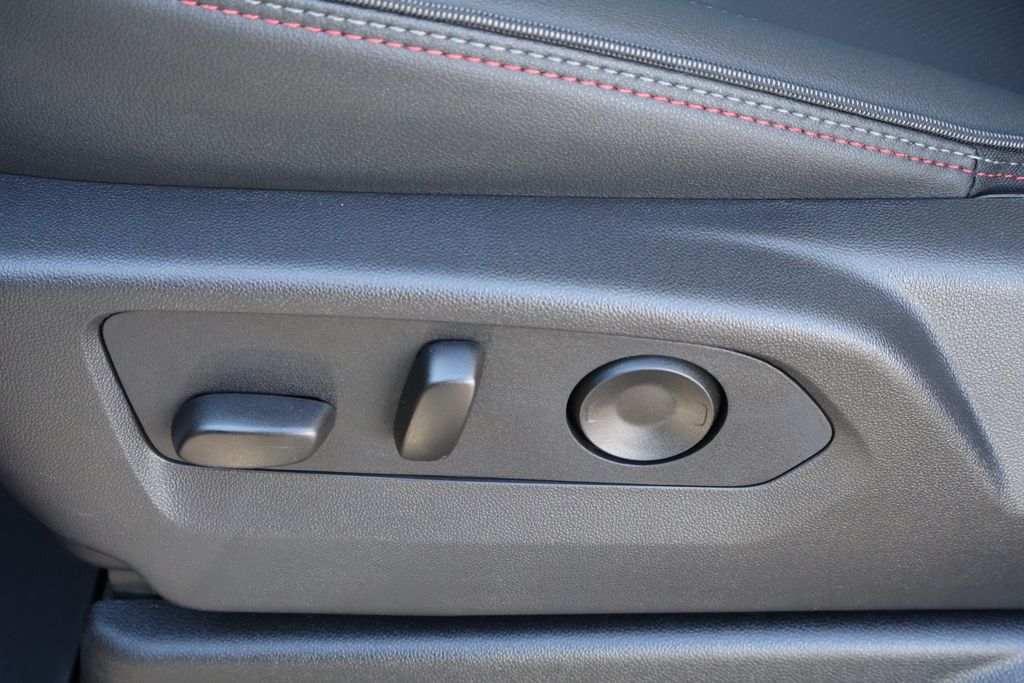 Thumbnail: 2026 Chevrolet Tahoe - 18