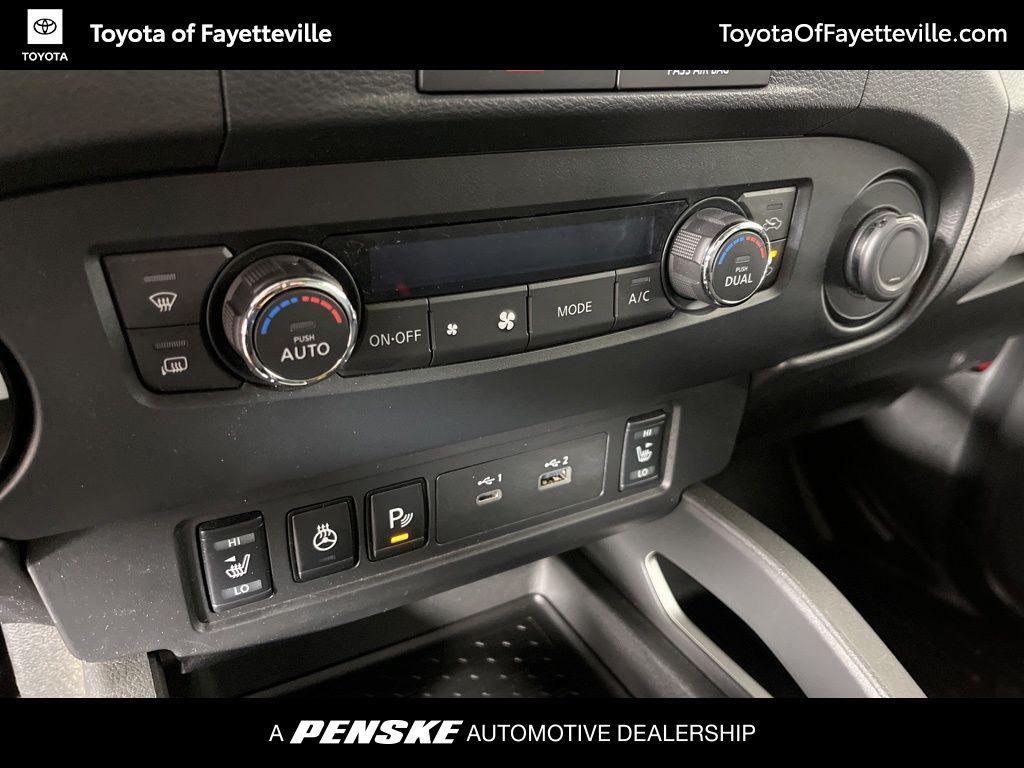 2022 Nissan Frontier SV 28