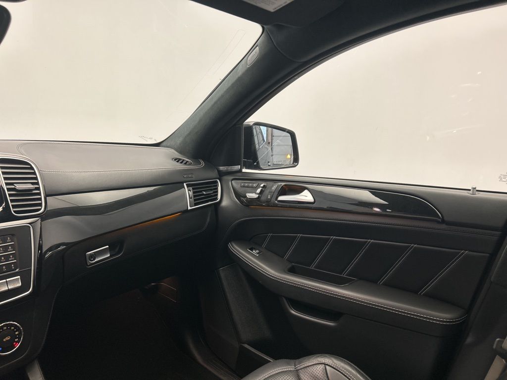 Thumbnail: 2018 Mercedes-Benz GLE - 27