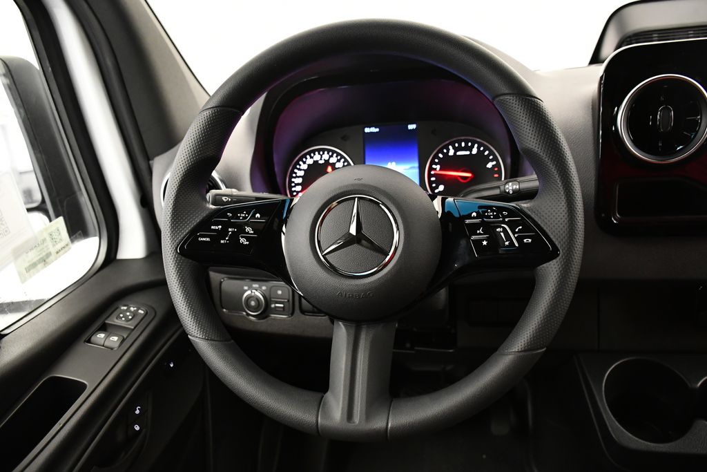 Thumbnail: 2026 Mercedes-Benz Sprinter - 11
