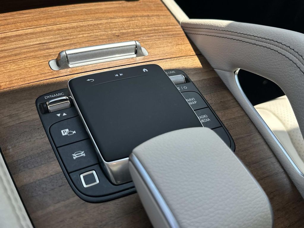 Thumbnail: 2026 Mercedes-Benz GLE - 24